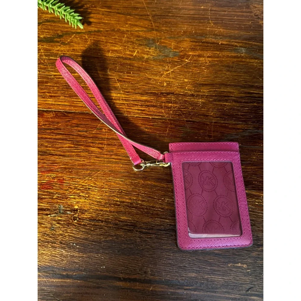 Michael Kors Jet Set Pink Leather ID Lanyard Badge Holder Gold Logo